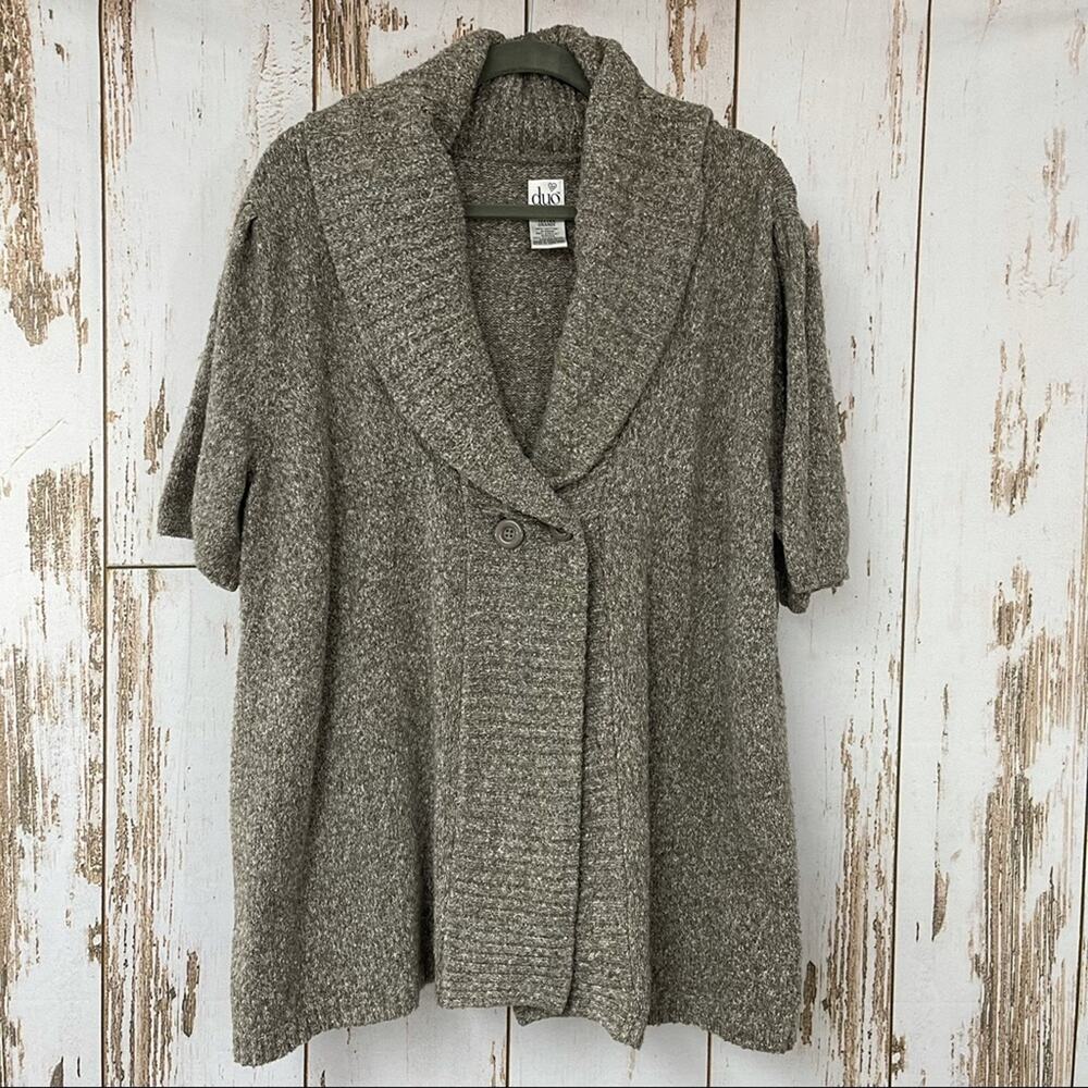 Duo Maternity Sweater, Size 1X.  Soo soft! Brownish Grey in excellent condition!